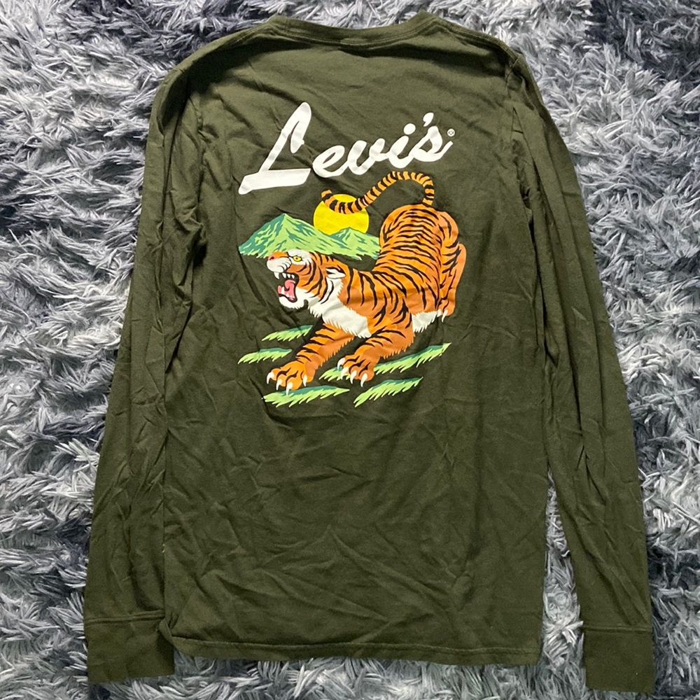 Levis long sleeve shirt logo shirt